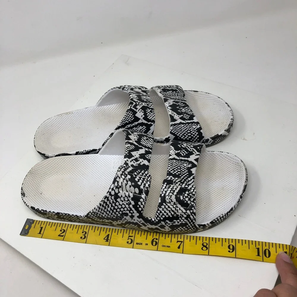 Freedom Moses Slides Womens US 7 8  Black White Snakeskin Print Sandals
